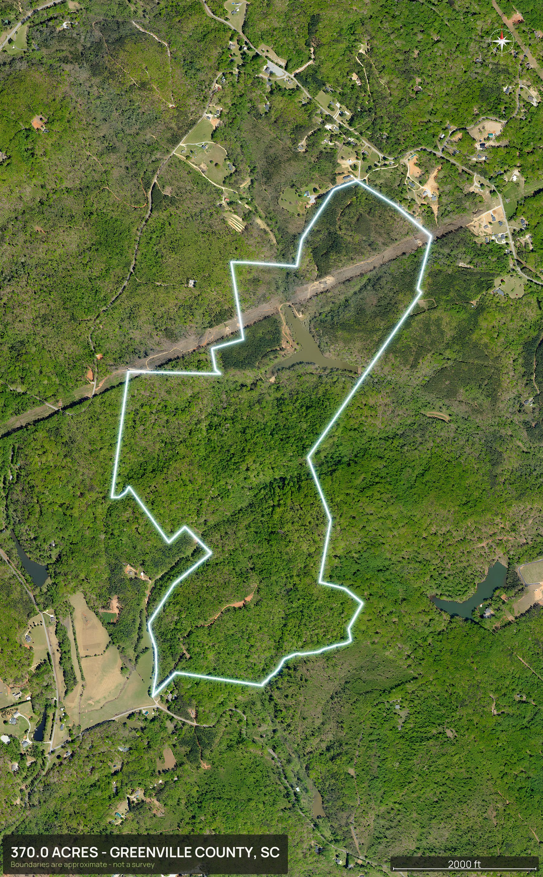 Outlined top down aerial photo of a South Carolina land parcel with the boundary drawn in green